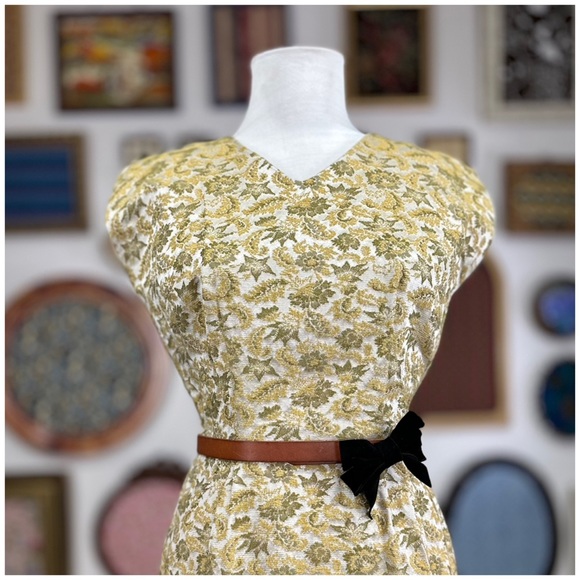 Anthro “Suede Bow Belt” - Picture 9 of 12